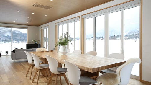 Hida Peaks Chalet Dining area