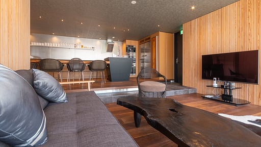 Hideaway on Escarpment Living room 1