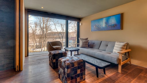 Hideaway on Escarpment Living room 2