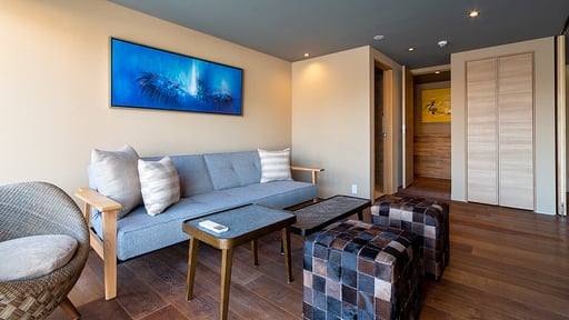 Hideaway on Escarpment Living room 2