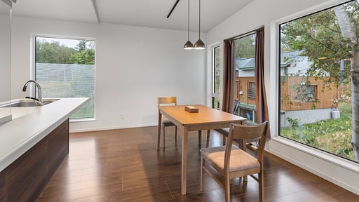 Hikari Snow Villa One Dining area