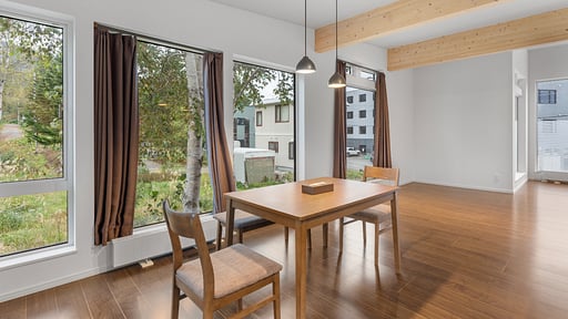 Hikari Snow Villa One Dining area