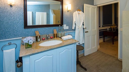 Hill Rise Luxury Villa & Stables Bedroom 2