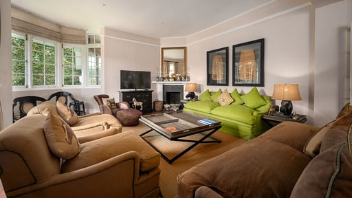 Hill Rise Luxury Villa & Stables Living room