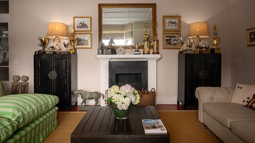 Hill Rise Luxury Villa & Stables Living room