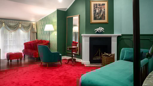 Hill Rise Luxury Villa & Stables Bedroom 1