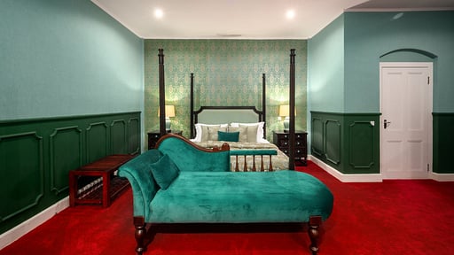 Hill Rise Luxury Villa & Stables Bedroom 1