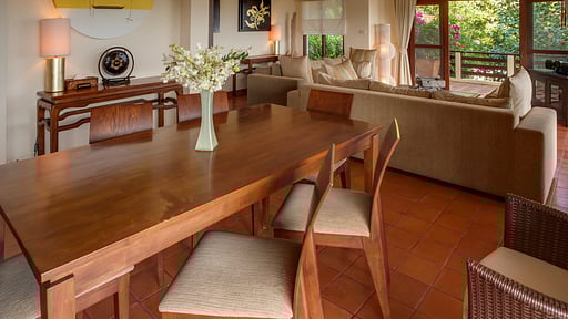 Villa Alpha Dining area