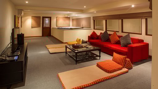 Villa Alpha Media room