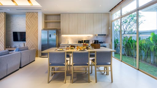 Himmapana Villa 2 Dining area