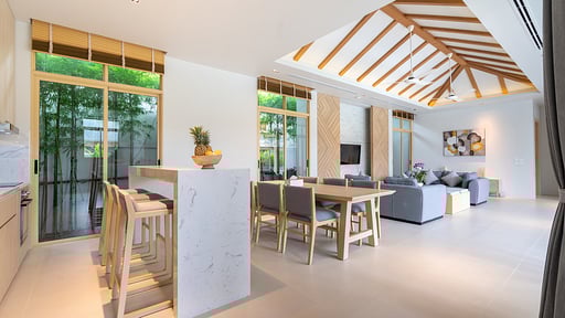 Himmapana Villa 4 Dining area