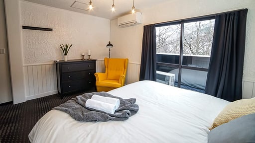 Hotel Villa Hakuba Four Bedroom Apartment Bedroom 1