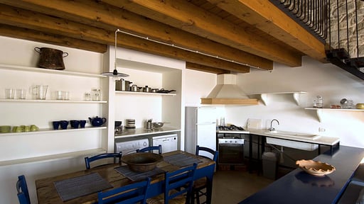 Ibiscus House Dining area