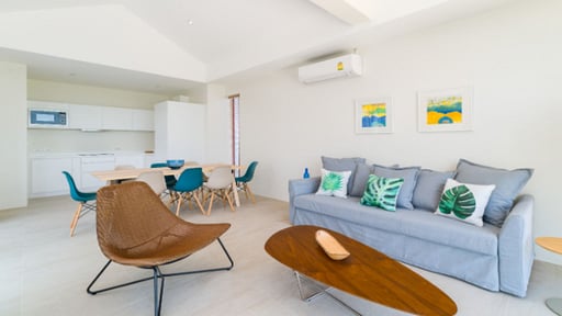 Idillyc V4 Villa Living room