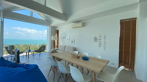 Idyllic V2 Villa Dining area