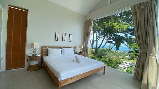 Idyllic V3 Villa Bedroom 1