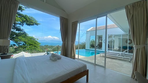 Idyllic V3 Villa Bedroom 1