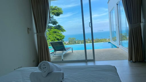 Idyllic V3 Villa Bedroom 2