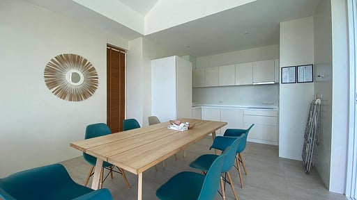 Idyllic V3 Villa Dining area