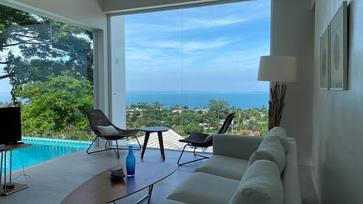 Idyllic V3 Villa Living room