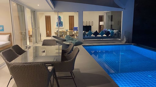 Villa Idyllic V5 Dining area