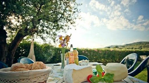 Il Fienile Holiday Home Dining area