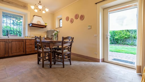 Il Fienile Holiday Home Dining area