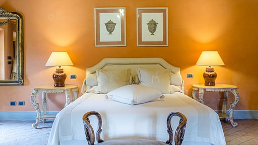 Villa Il Frantoio Bedroom 1