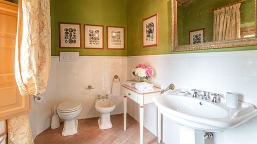 Villa Il Frantoio Bedroom 1