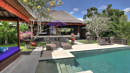 Villa Indah Manis - Bulan Madu Swimming pool