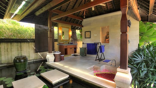 Villa Indah Manis Bedroom 1