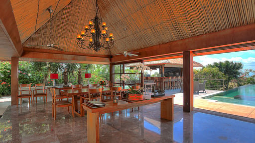 Villa Indah Manis Dining area