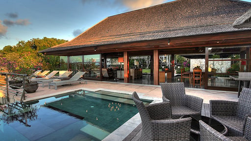 Villa Indah Manis Swimming pool 2