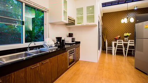 Irawan House Кухня