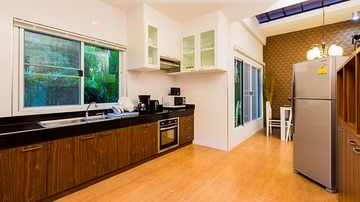 Irawan House Кухня