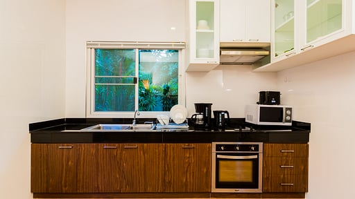 Irawan House Кухня