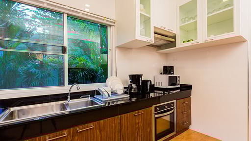 Irawan House Кухня