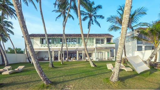 Ishq Talpe Villa Others