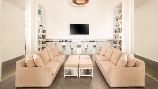 Ishq Talpe Villa Living room