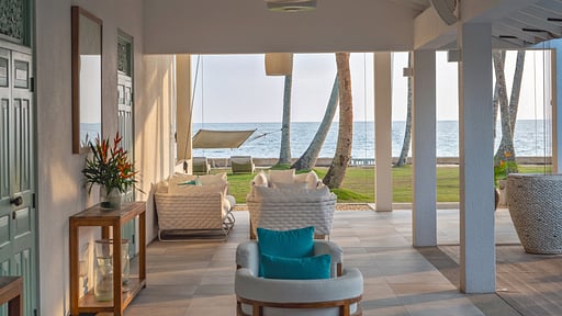 Ishq Talpe Villa Terrace/Veranda