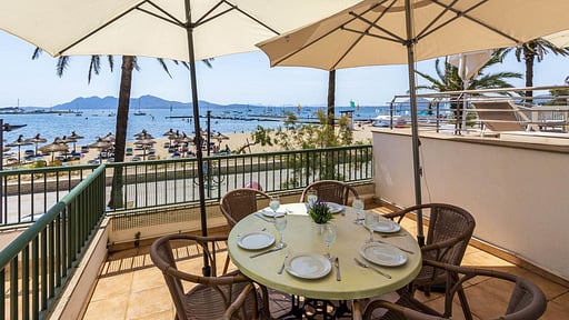 Ivory Apartment Dining area