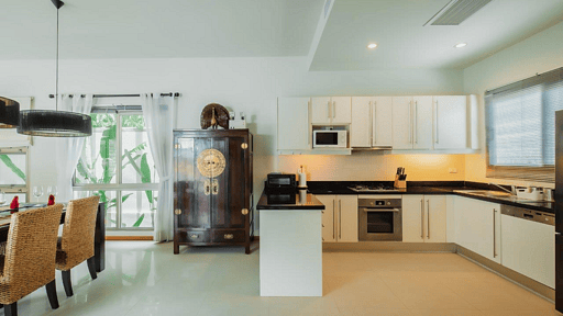 Ivory Villa Kitchen