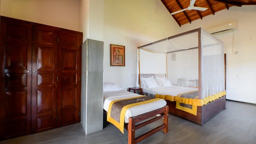 Ivy Beach Villa Bedroom 9