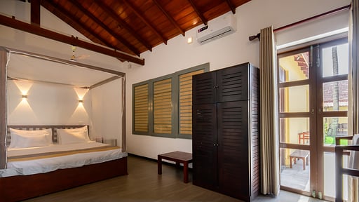 Ivy Beach Villa Bedroom 5