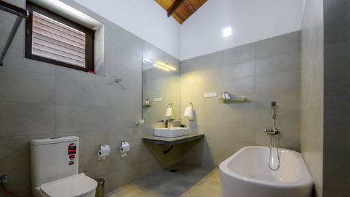 Ivy Beach Villa Bedroom 5