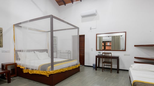 Ivy Beach Villa Bedroom 7