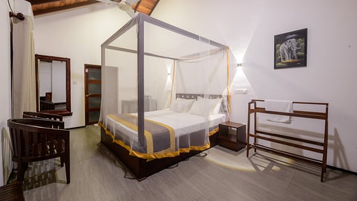 Ivy Beach Villa Bedroom 10