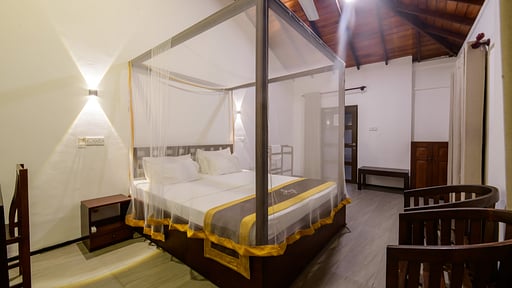 Ivy Beach Villa Bedroom 8