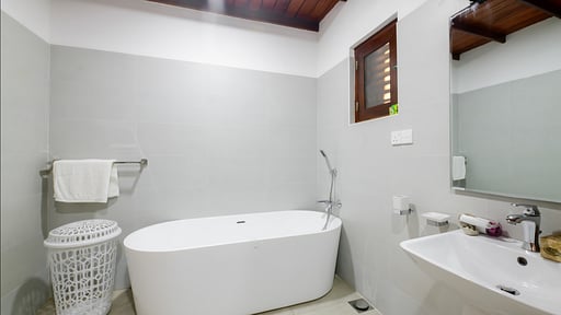 Ivy Beach Villa Bedroom 10