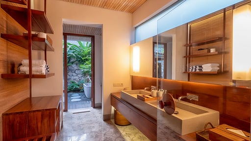 Jeeva Santai Deluxe Pool Villa Bedroom 1